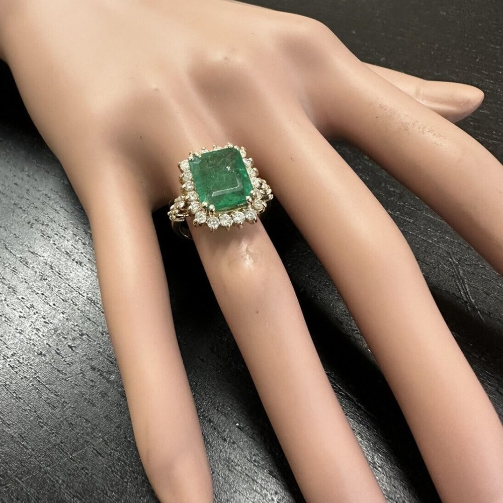 4.90 Carats Natural Emerald and Diamond 14K Solid Yellow Gold Ring - Picture 8 of 9